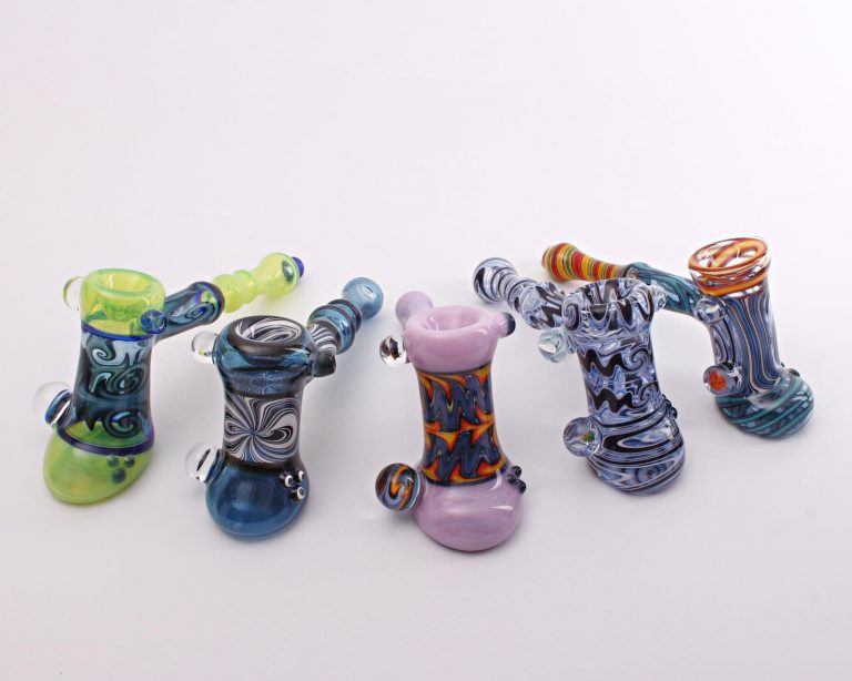 What to Look for in a Glass Pipe? A Complete Guide